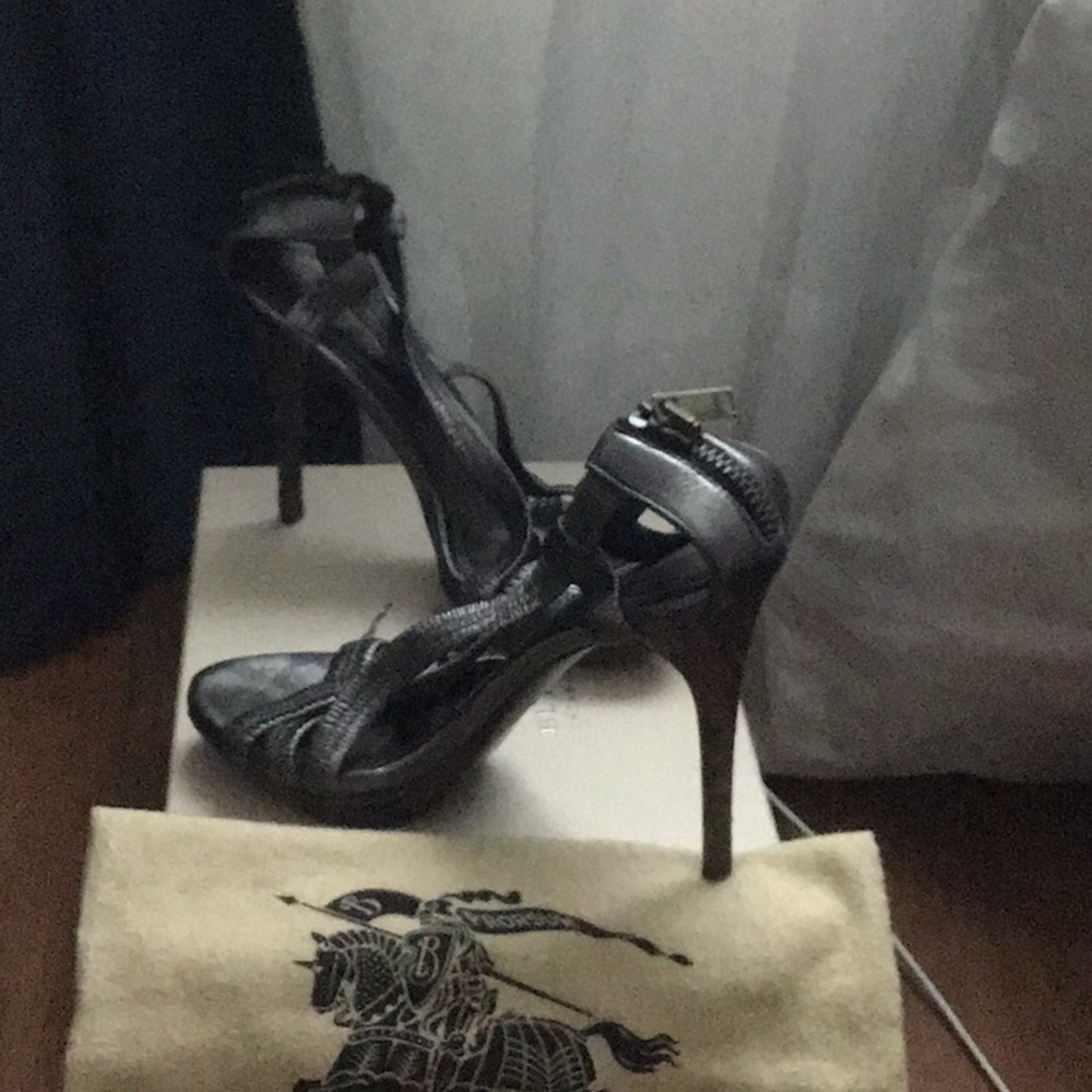 Burberry heels